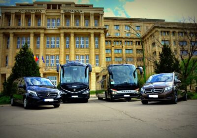 Trei pași simpli înainte de a închiria un autocar/microbuz