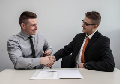 Cum să alegi partenerii de business potriviți