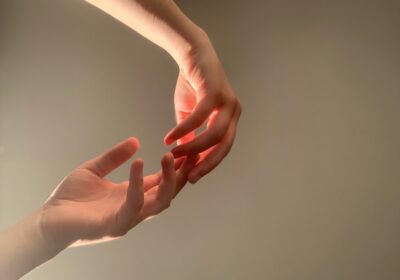 Iubirea exprimată prin gesturi mici: puterea detaliilor