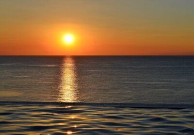 Sezonul estival blocat în birocrație: statul întârzie, turismul plătește