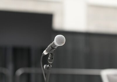 Tehnici de public speaking pentru prezentări de tip boardroom